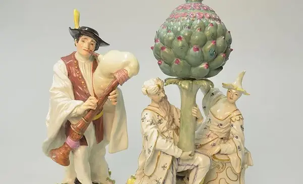 Foto: Staatliche Schlösser und Gärten Baden-Württemberg, Urheber unbekannt Porzellanfiguren aus Schloss Bruchsal