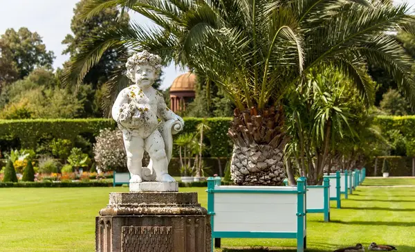 Foto: Staatliche Schlösser und Gärten Baden-Württemberg, Ursula Wetzel Schloss und Schlossgarten Schwetzingen, Ananas